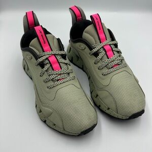 Reebok Women Zig Dynamica Adventure Running Cross Training Athletic Shoe | 6